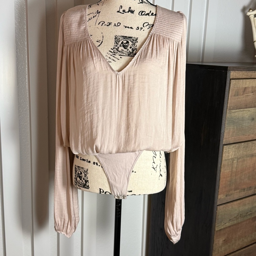 Intimately Free People Blush Pink Long Sleeve Bodysuit Boho Smocked Medium - Picture 2 of 9
